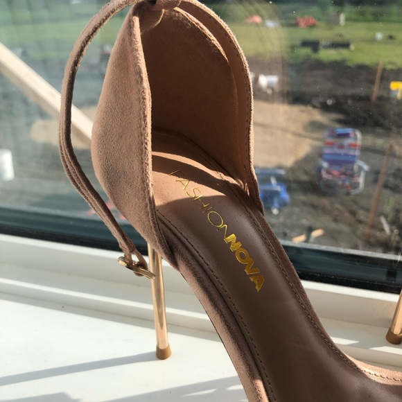 💥SOLD💥Fashion Nova heels - Picture 3 of 4